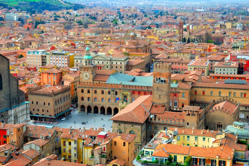 <b>Dove l’Imu costa di più<br>10° posto: Bologna</b><br> Ultima classificata è Bologna, con 124,26 euro.