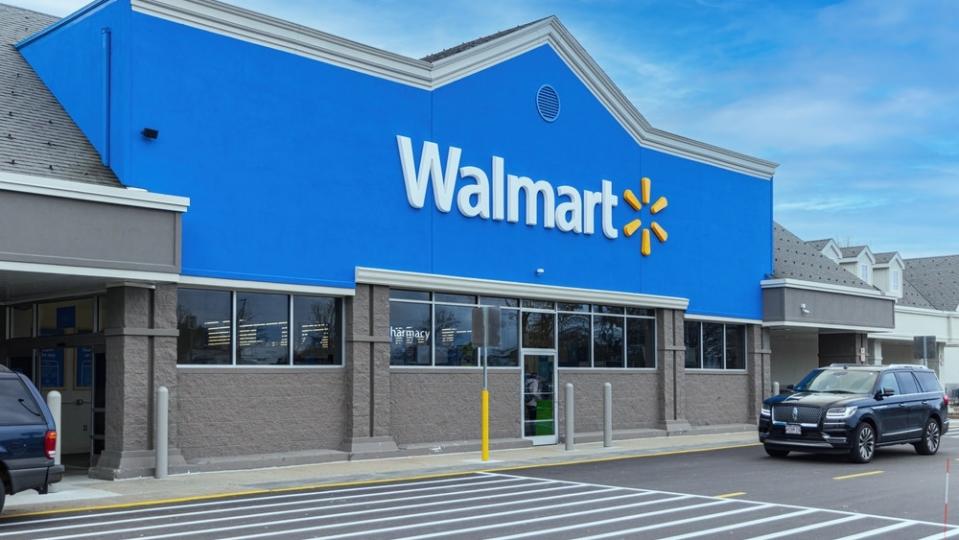 Walmart CEO Started In The Warehouse And Says He Climbed His Way Up By 'Raising His Hand' When The Boss Was Away And Being A 'Pinch Hitter'