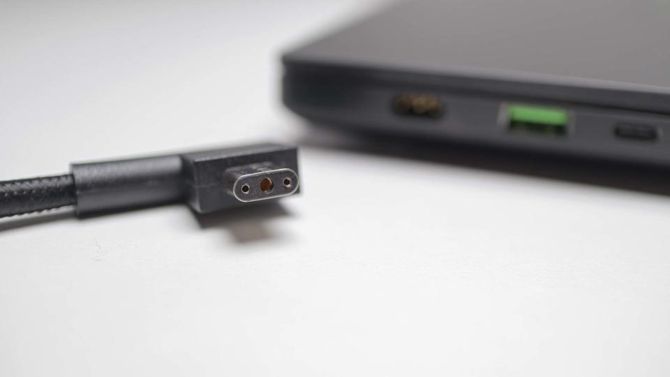 Razer Blade 14 (2023) power cord