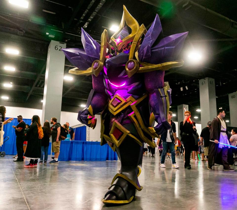 Matthew Harden cosplayed Dark Star Mordekaiser from the video game ‘League of Legends’ at the 2022 Florida Supercon.