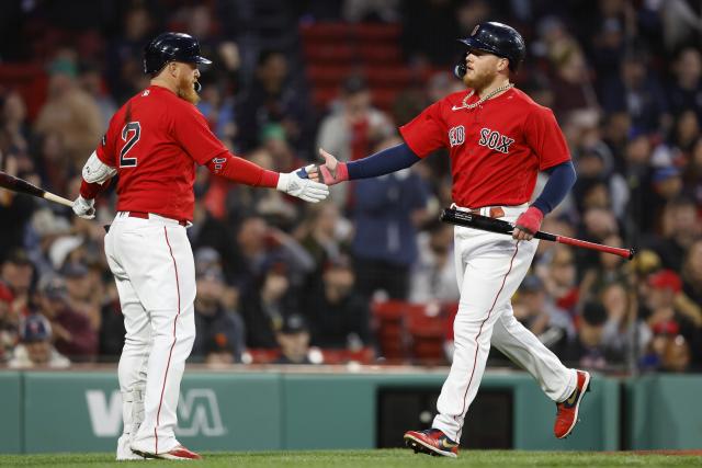 Red Sox top Twins 5-4 in 10 on Verdugo's unusual hit