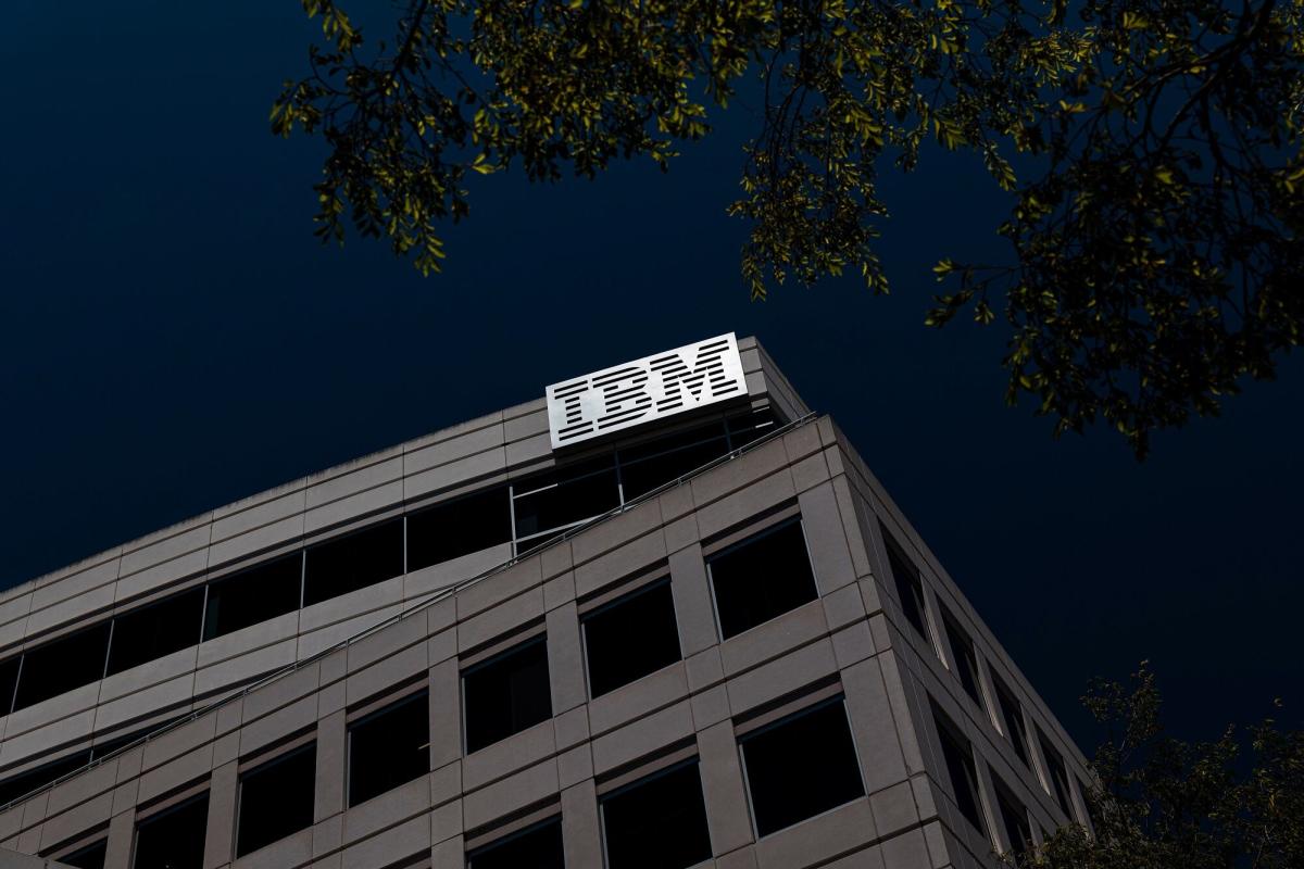 IBM Sees Strong 2024 Sales, Free Cash Flow; Job Cuts Planned - Yahoo Finance