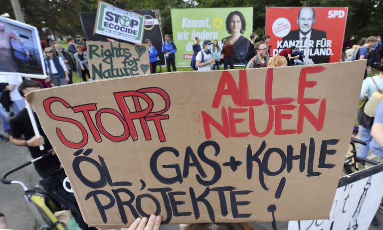 Protesta contra el calentamiento global y el cambio climático en Erfurt, Alemania, el viernes 24 de septiembre de 2021