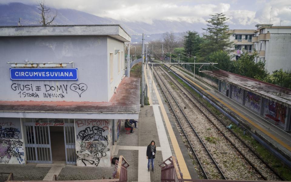 Circumvesuviana Cicciano train station