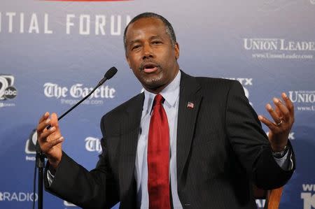 Republican U.S. presidential candidate Dr. Ben Carson participates in the Voters First Presidential Forum in Manchester, New Hampshire August 3, 2015. REUTERS/Brian Snyder