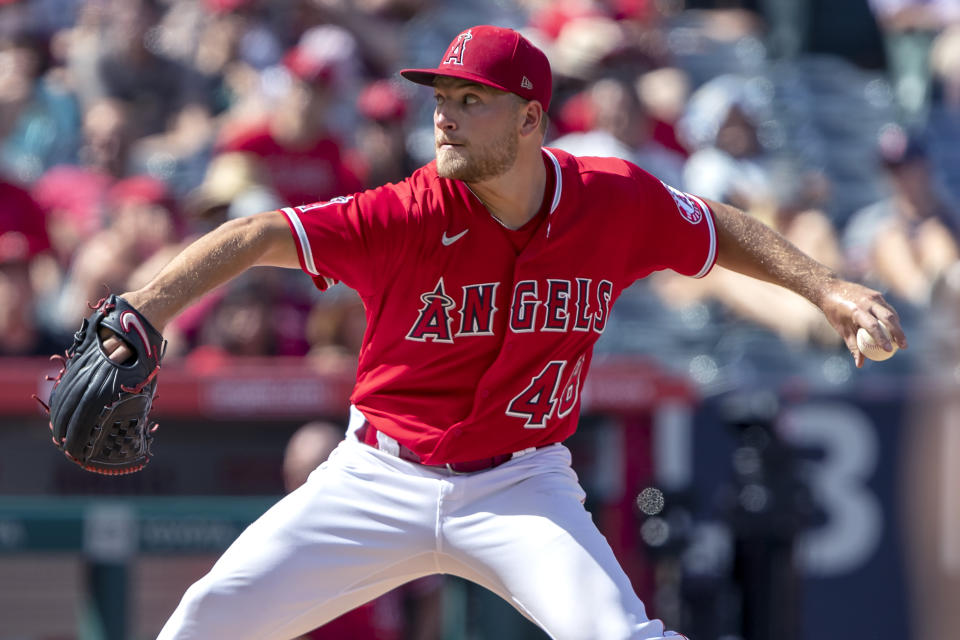 Los Angeles Angels starting pitcher Reid Detmers throws to a Seattle Mariners batter during the sixth inning of a baseball game in Anaheim, Calif., Sunday, Sept. 18, 2022. (AP Photo/Alex Gallardo)