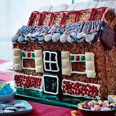 Get the recipe for our Marshmallow Treat Gingerbread House >>