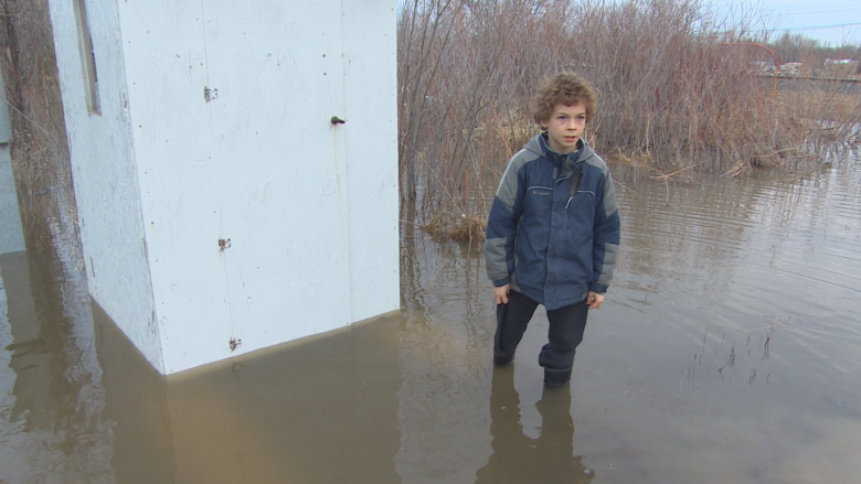 'Water, water everywhere': Neighbours call on city to fix culvert overflow in St. Boniface