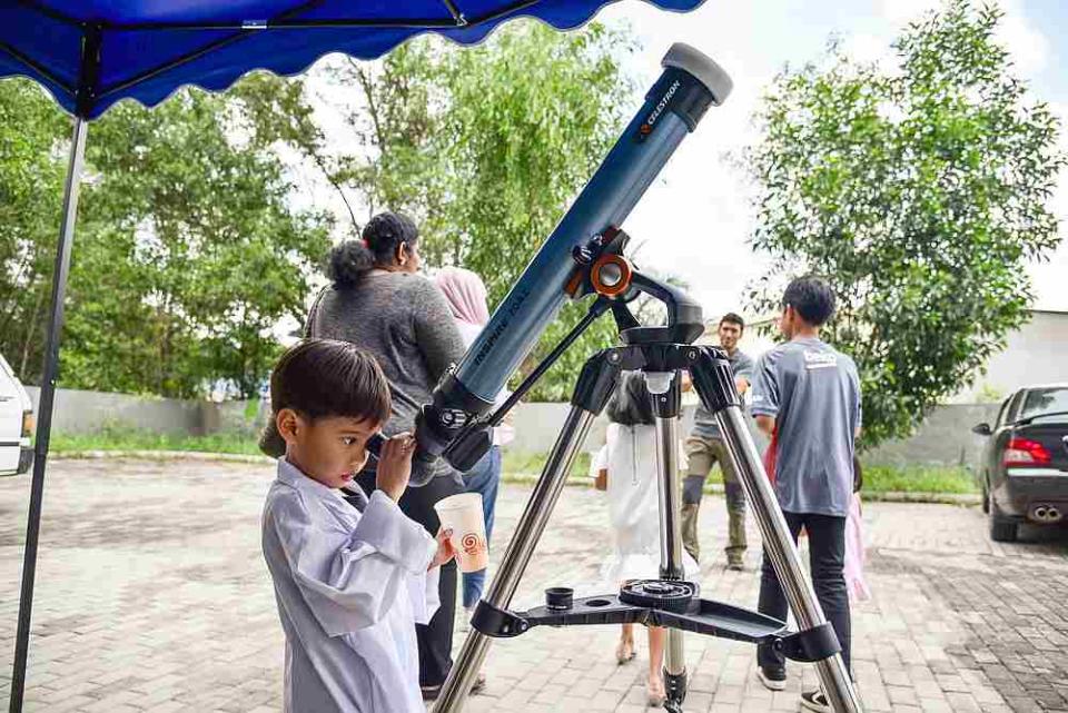 With a number of activities lined up Faiz hopes our future space leaders will be inspired by the World Space Week events. — Picture via Facebook/AstroX