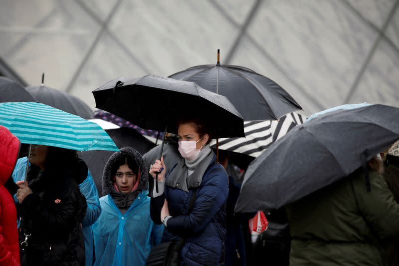 FILE PHOTO: Louvre museum closed again as workers fret over coronavirus