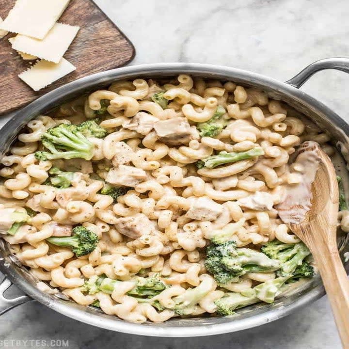 White Cheddar Mac 'n' Cheese With Chicken and Broccoli in a pan