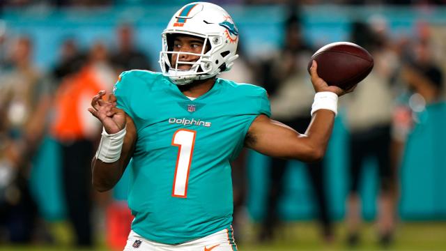 Miami's defence lifts Dolphins to win over Baltimore Ravens