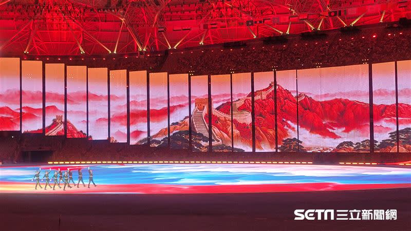 杭州亞運開幕式，中國國旗進場。（圖／記者劉彥池攝影）