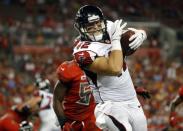 Nov 3, 2016; Tampa, FL, USA; Atlanta Falcons fullback Patrick DiMarco (42) runs the ball in for a touchdown against the Tampa Bay Buccaneers during the second half at Raymond James Stadium. Atlanta Falcons defeated the Tampa Bay Buccaneers 43-28. Mandatory Credit: Kim Klement-USA TODAY Sports