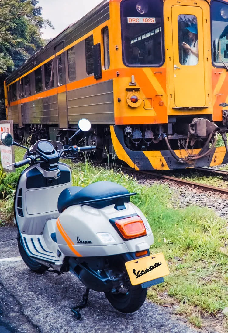 列車仍會在大華車站停車，但上下車的旅客相當稀少。黃天佑攝