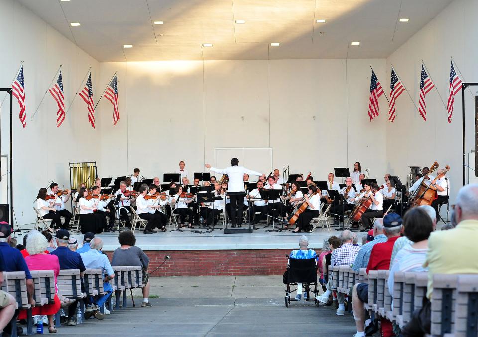 Ashland Symphony Orchestra’s annual Pops in the Park Concert took place Sunday, July 3, 2022 at Guy C. Myers Memorial Bandshell, with new Conductor and Music Director Michael Repper leading the orchestra.