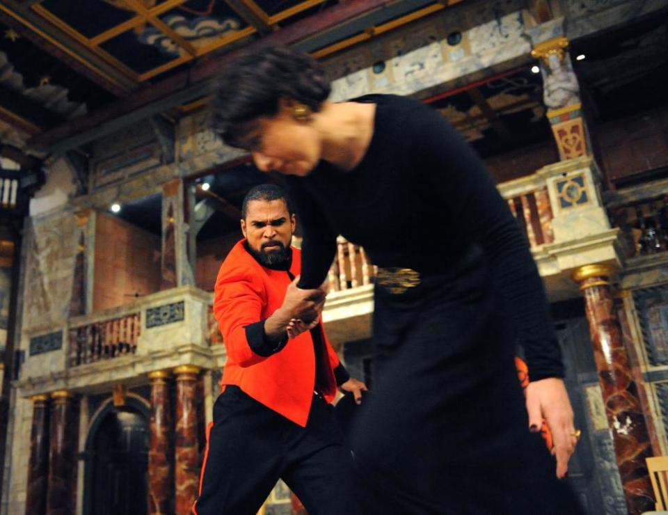 Brian Green as Creon and Idit Arad as Antigone in The Burial at Thebes at Shakespeare’s Globe in 2008.