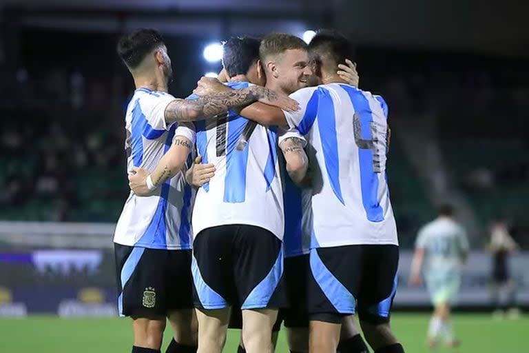 La selección argentina Sub 23 festejó ante México un buen triunfo en Puebla.