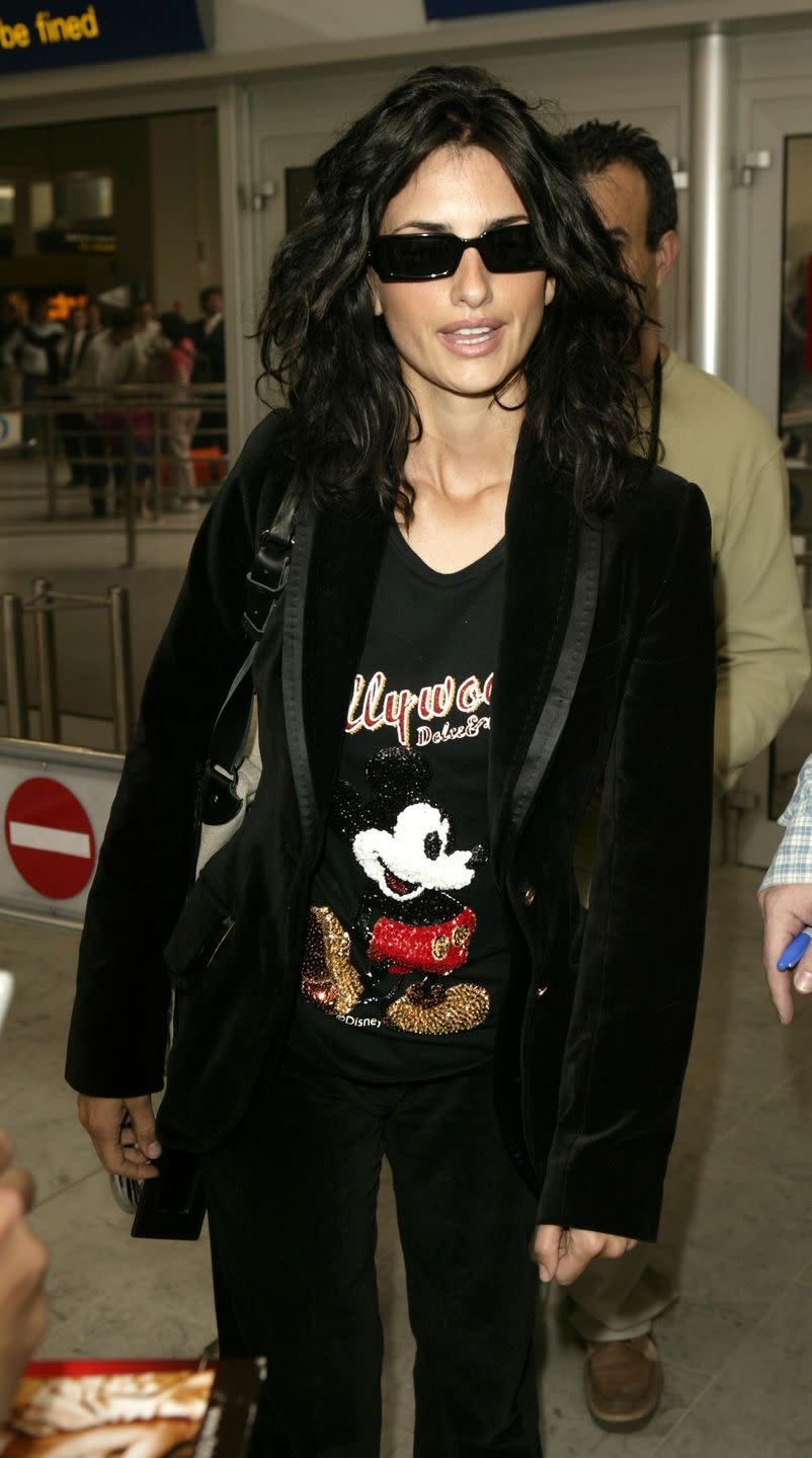 <p>Penelope Cruz arrives at Nice airport in the south of France for the 57th Annual Cannes Film Festival in May 2004.</p>