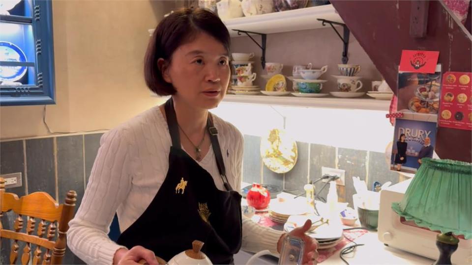 退休女警開茶館　　收藏白金漢宮骨董瓷器