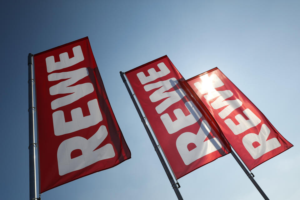 Rewe setzt auf ein modernes Einkaufskonzept ohne Kassen. (Bild: REUTERS/Kai Pfaffenbach)