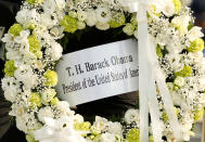 <p>A picture shows the wreath U.S. President Barack Obama laid at a cenotaph at Hiroshima Peace Memorial Park in Hiroshima, Japan May 27, 2016. (Photo: Toru Hanai/Reuters) </p>