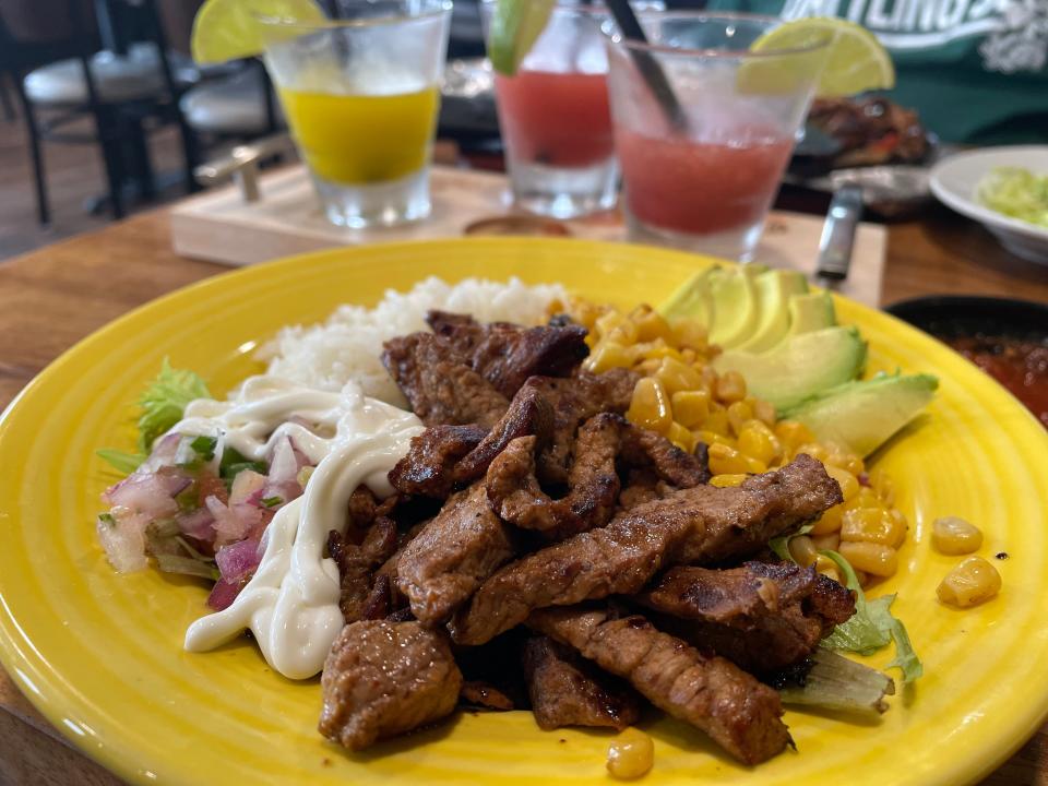 The lunch carne asada burrito bowl at Los Cabos in Akron.