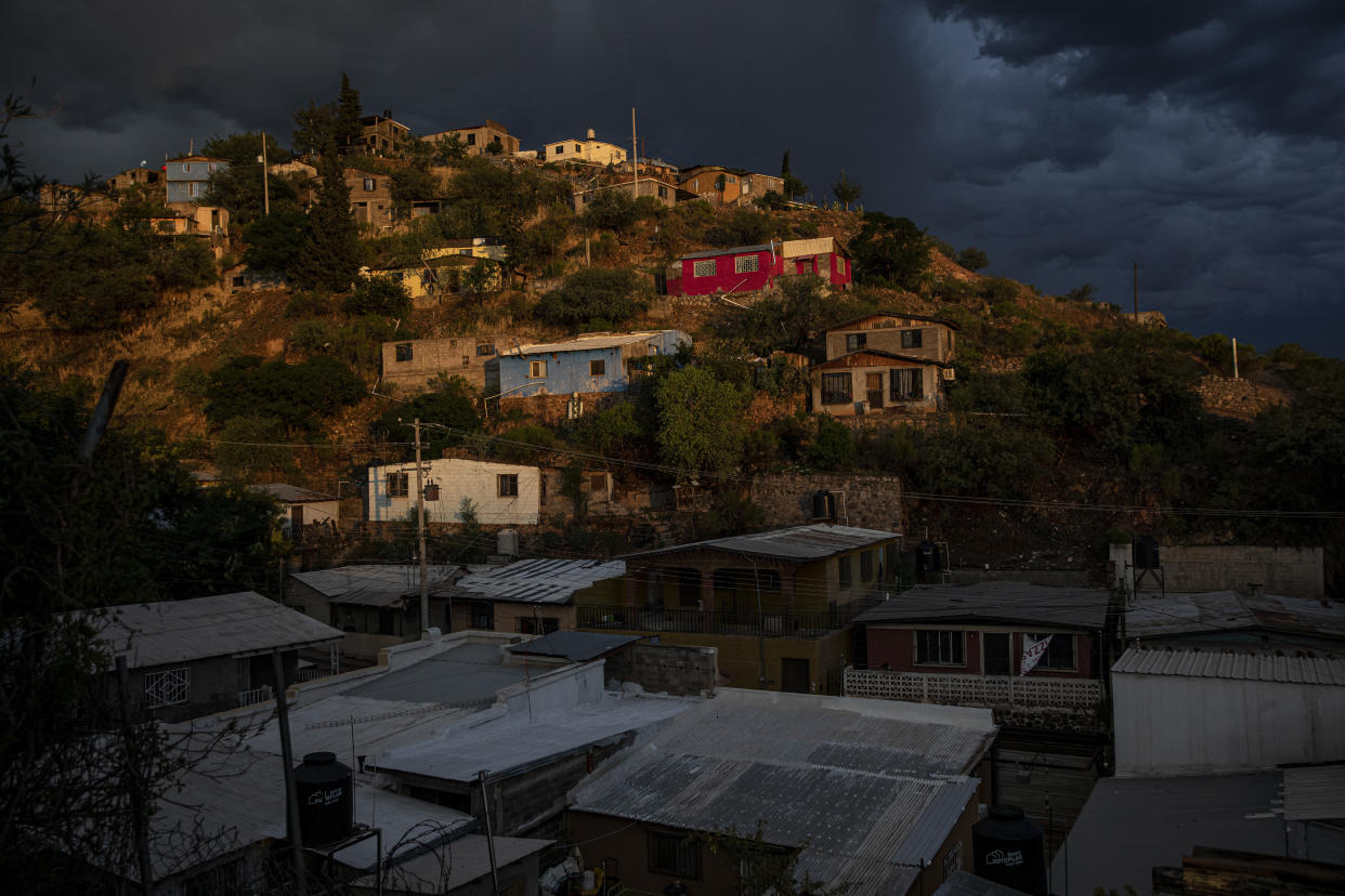 Una tormenta pasa por Nogales, México, el 31 de julio de 2020. (Adriana Zehbrauskas/The New York Times)