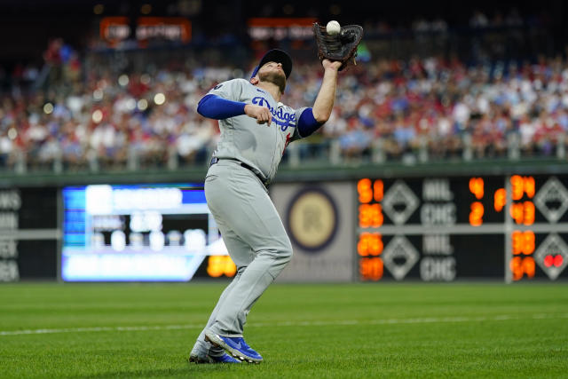 Seager, Muncy HR, Dodgers end Phillies' 8-game win streak - 6abc