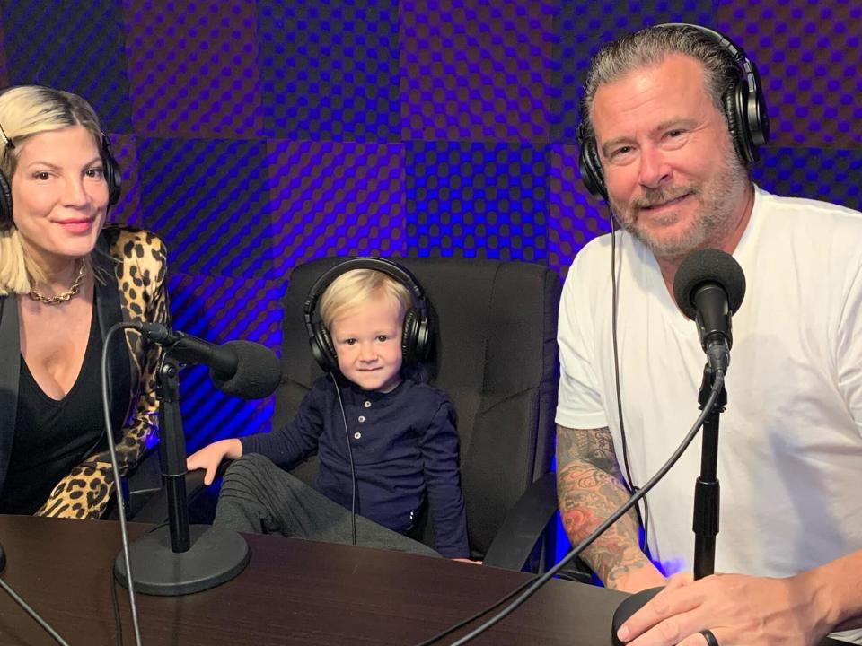 Tori Spelling and Dean McDermott with Beau