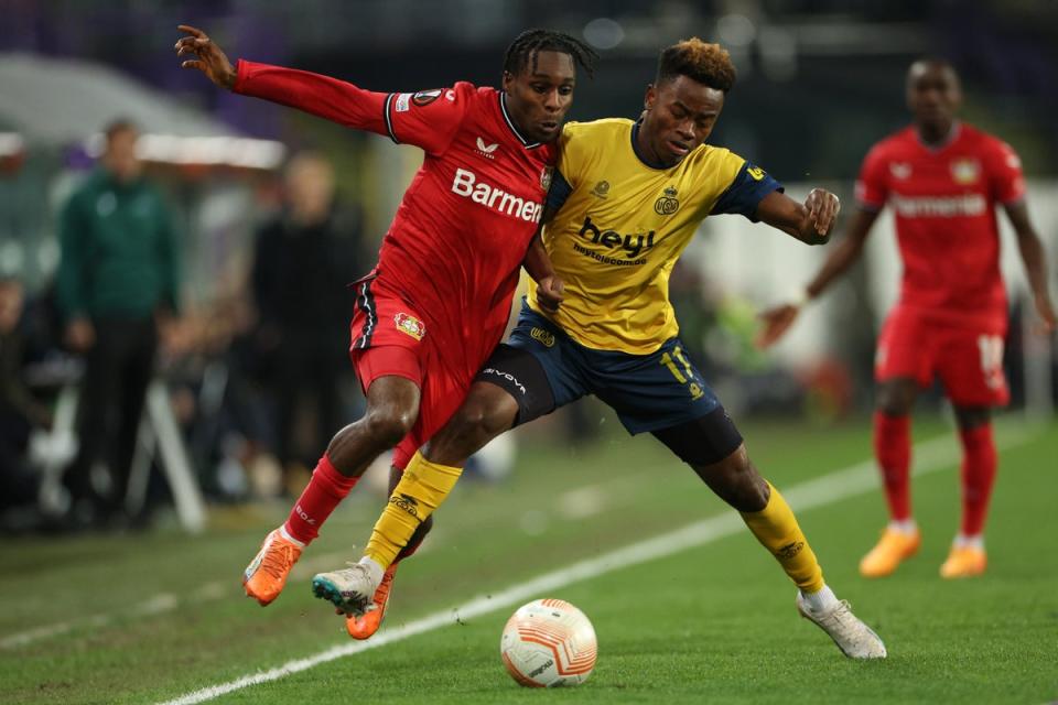 Jeremie Frimpong of Bayer 04 Leverkusen is under pressure by Simon Adingra of Royale Union Saint-Gilloise (Getty Images)