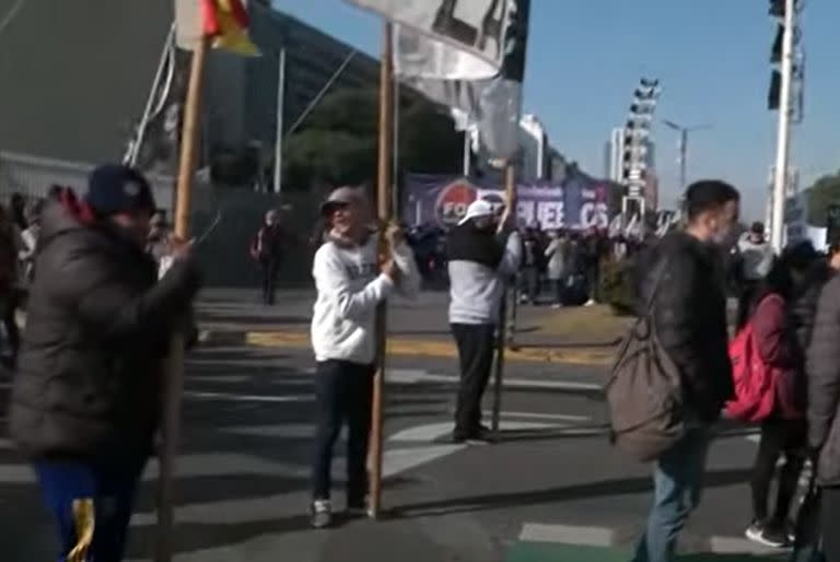 Manifestación del Polo Obrero en el Obelisco