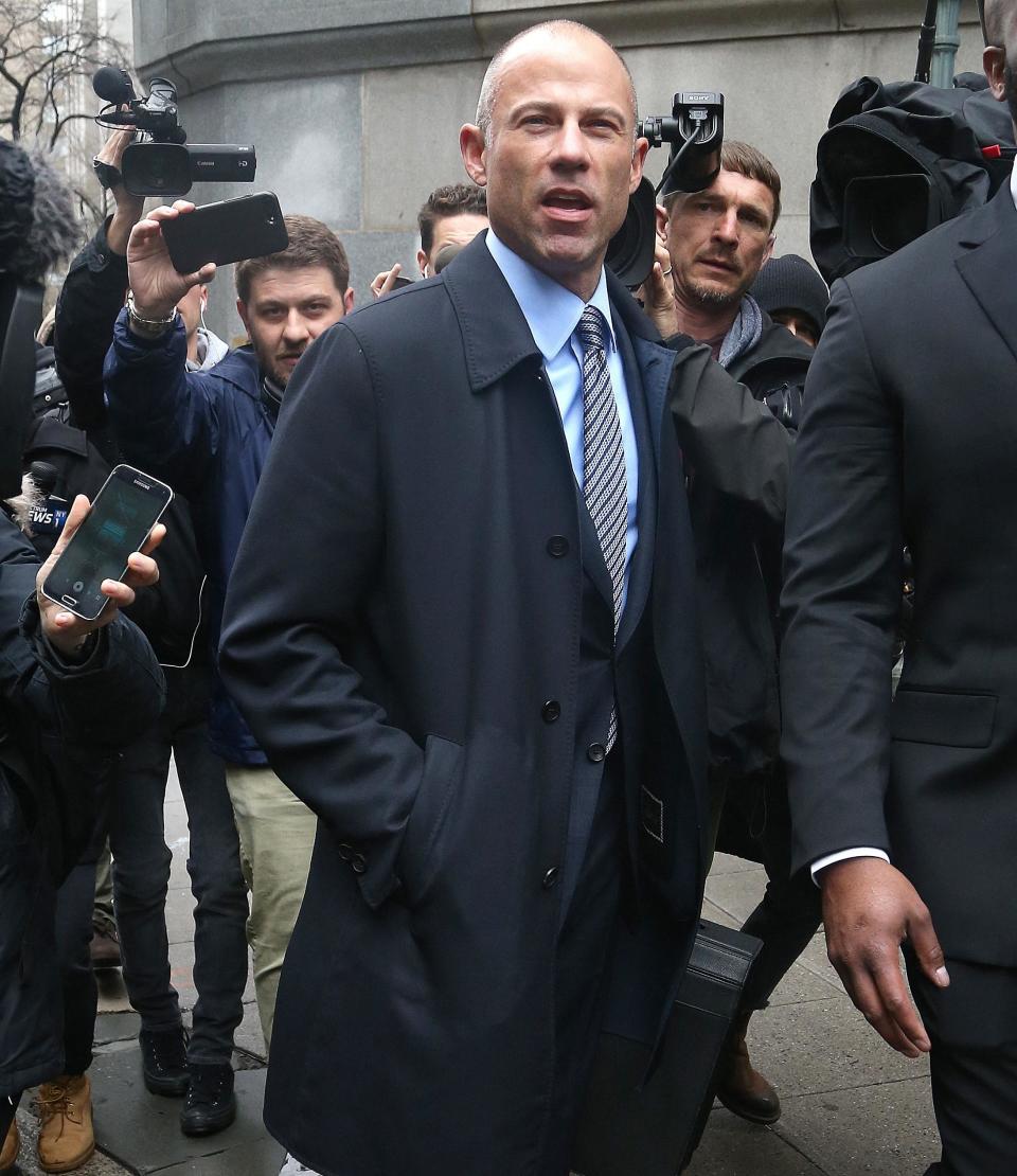 Fostul avocat al lui Stormy Daniels, Michael Avenatti, spune că este „fericit să depună mărturie” pentru Donald Trump