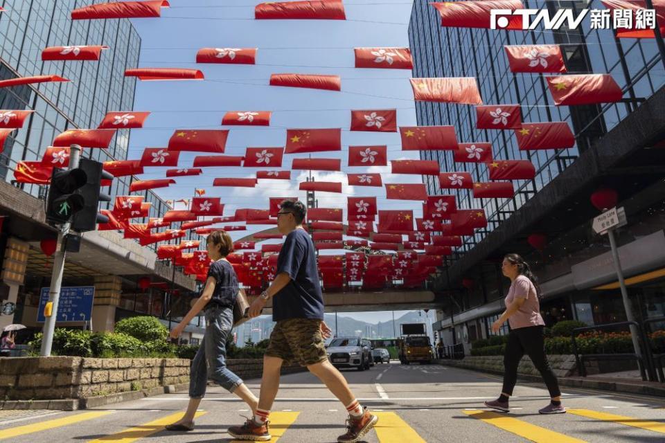 香港立法會昨日晚間通過《維護國家安全條例草案》，預計3月23日生效，對於民眾或媒體影響較大的罪行，均納入其餘罪行並明定罰則。（示意圖／美聯社）