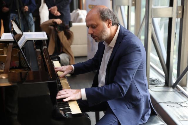 El pianista uruguayo Gustavo Casenave asume el «honor» de ser embajador de la Marca País