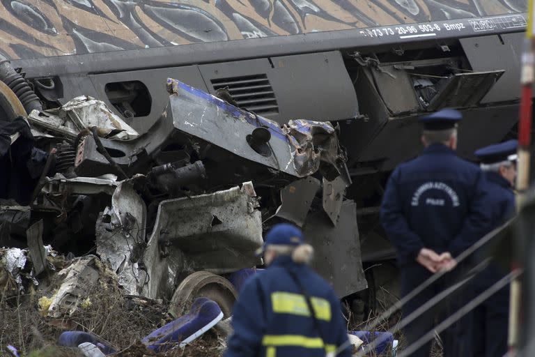 Grecia; trenes; mundo; bomberos; rescatistas; Larissa; Atenas; Tempe