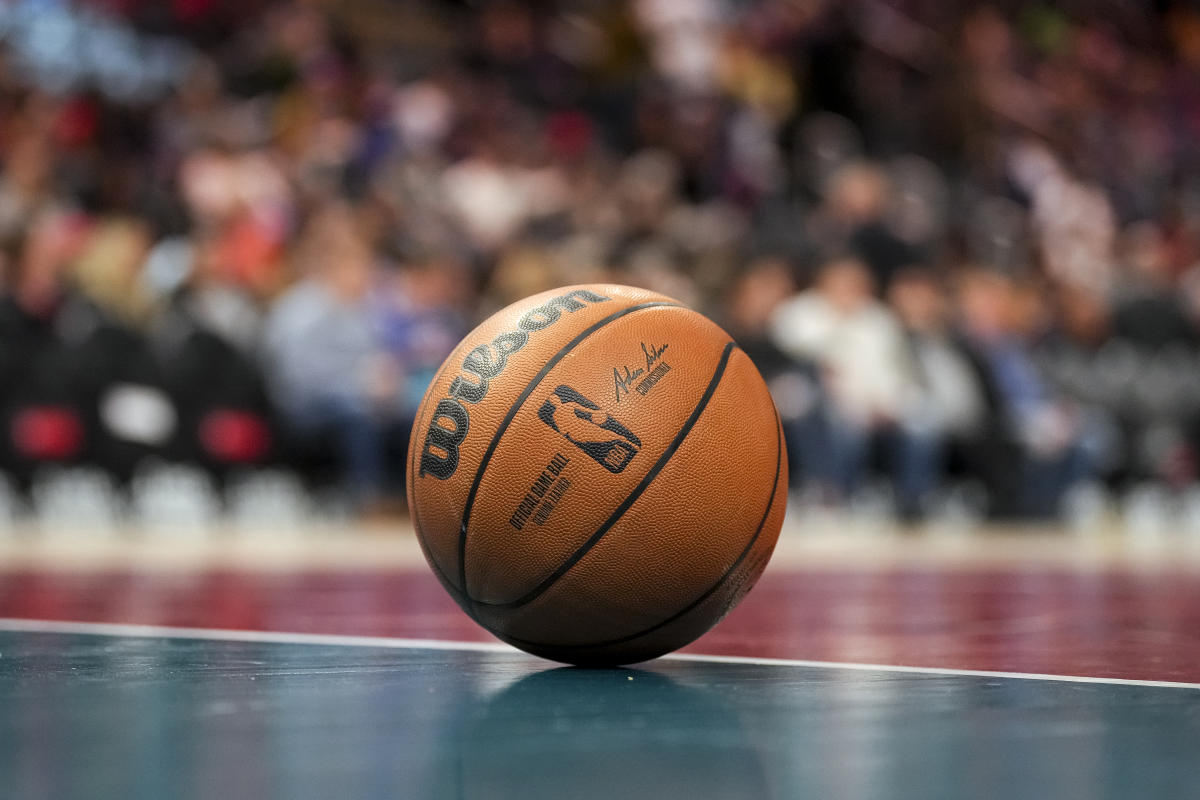 NBA Executive Calls For Federal Regulation Of Sports Betting