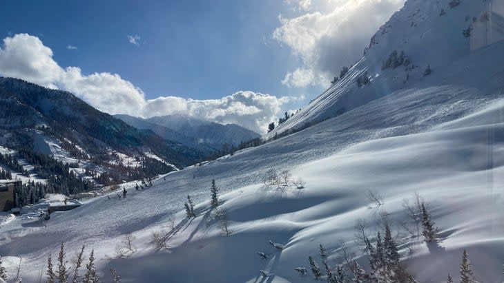 <span class="article__caption">The aftermath of an avalanche in Little Cottonwood Canyon. </span> (Photo: Dan Schilling)