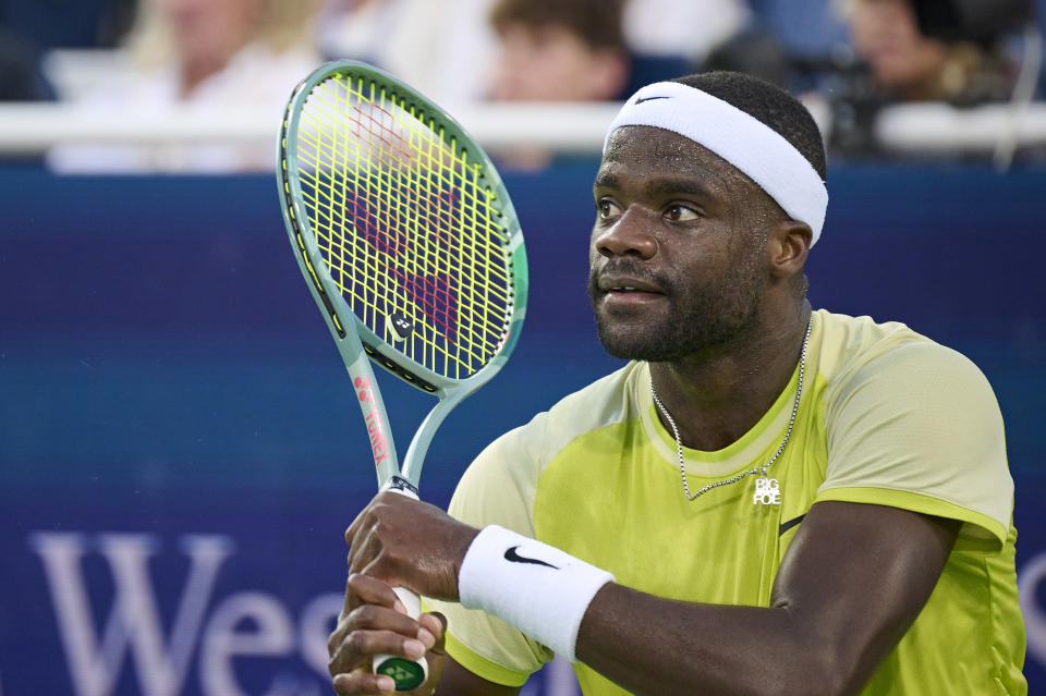 CINCINNATI, OH - AUGUST 19: Frances Tiafoe of the United States hits a backhand against Jannik Sinner of Italy during the championship round of the Cincinnati Open at Lindner Family Tennis Center on August 19, 2024 in Mason, OH. (Photo by Shelley Lipton/Icon Sportswire via Getty Images)