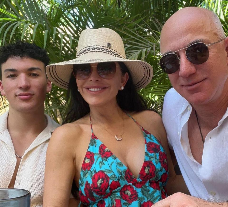 Lauren Sánchez and son with Jeff Bezos