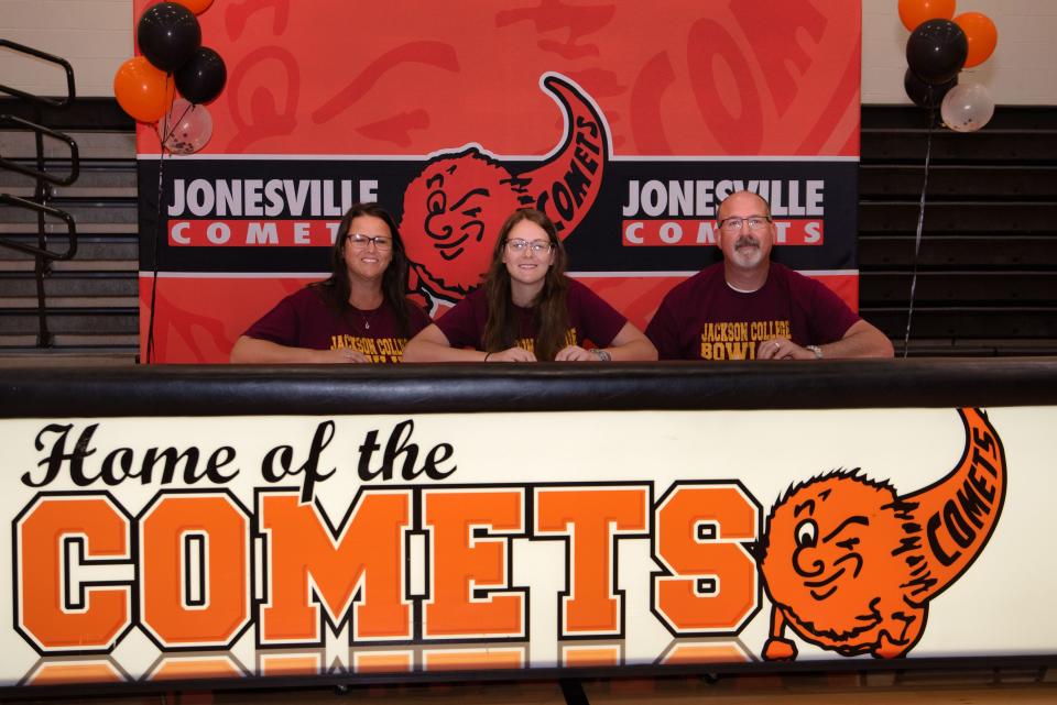Jonesville graduate Abby Gutowski signed to compete with the Jackson College women's bowling team.