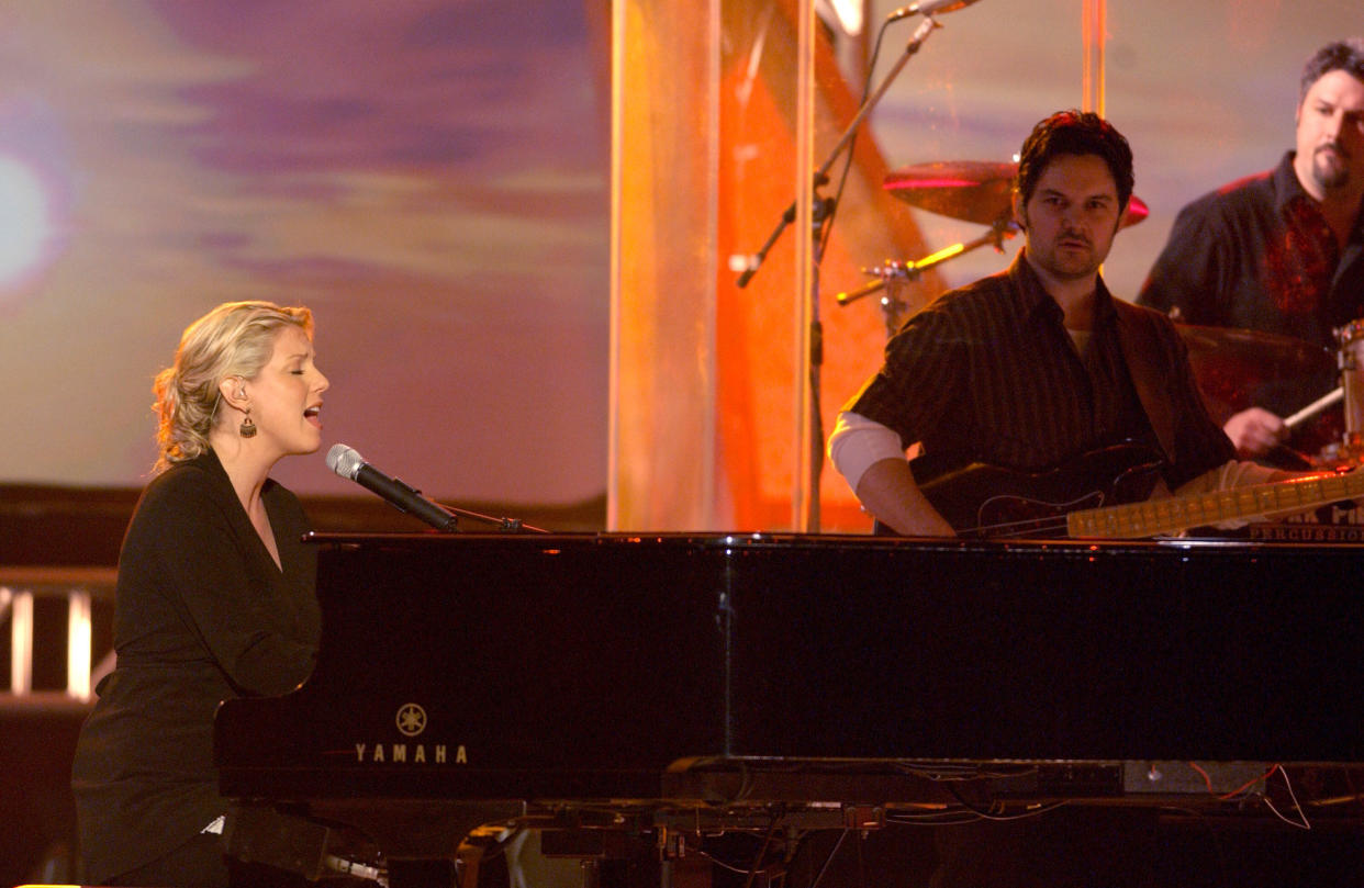 Nichole Nordeman performs at the 34th Annual Dove Awards in 2003. (Photo: R. Diamond via Getty Images)