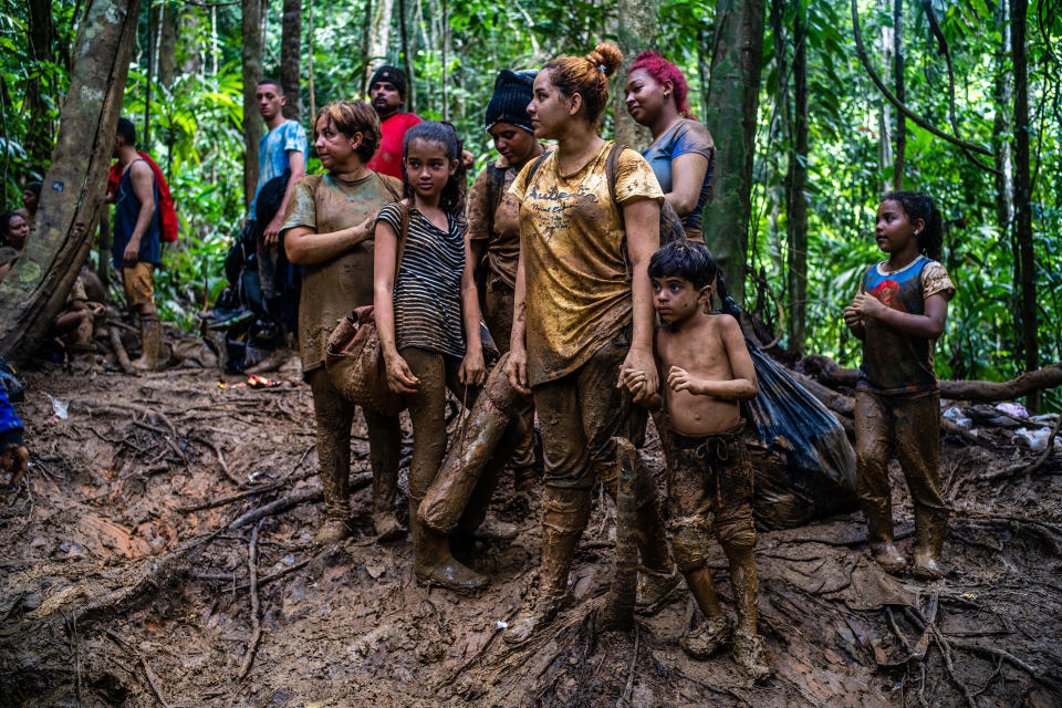 Miles de venezolanos se han atrevido a cruzar a pie el tramo más peligroso del camino hacia EEUU donde esperan encontrar un futuro mejor para sus hijos