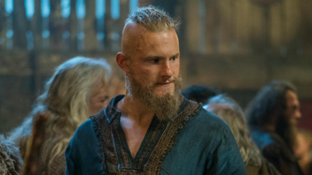 Alexander Ludwig teases a new Bjorn in 'Vikings' - TV Show Patrol
