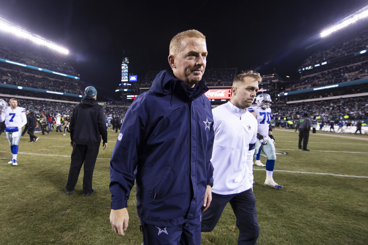 Dallas Cowboys head coach Jason Garrett yells on the sideline in the first  half of an NFL football game against the New Orleans Saints in New Orleans,  Sunday, Sept. 29, 2019. (AP