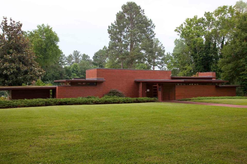 Exterior of Rosenbaum House in Alabama