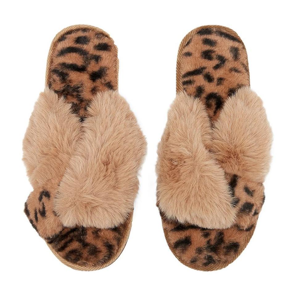 12) Mabelle Slipper in Leopard