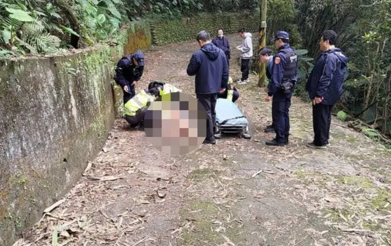 ▲本月9日凌晨，桃園33歲陸姓男子遭毆打，最後被丟包山區重傷死亡，警方逮捕2名嫌犯，疑似因財務糾紛引發殺機。（圖／翻攝畫面）