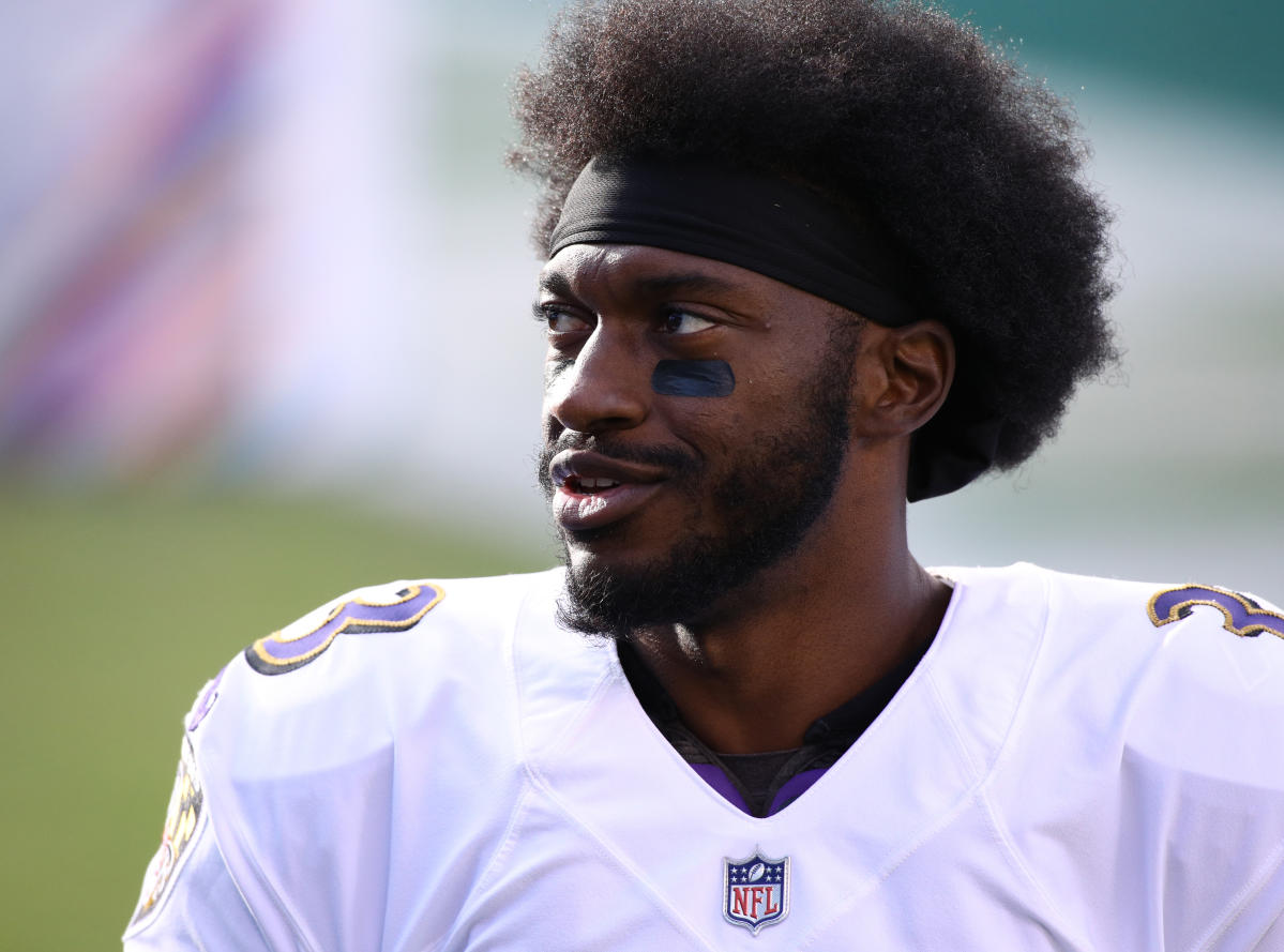 Ravens Begin Offseason By Waiving QB Robert Griffin III, RB Mark