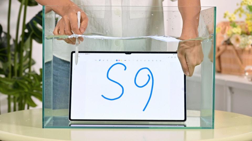 The Samsung Galaxy Tab S9 Ultra retains functionality with its S Pen for writing and is said to not display screen lag.